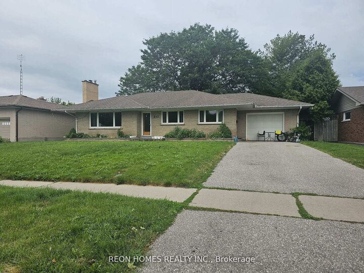 Property Photo:  317 Farewell Street  ON L1H 6L8 
