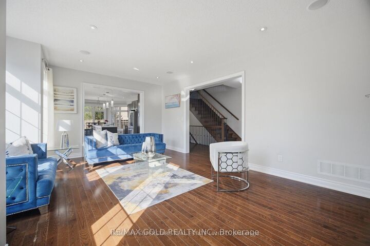 14 Ayrshire Court — photo 1