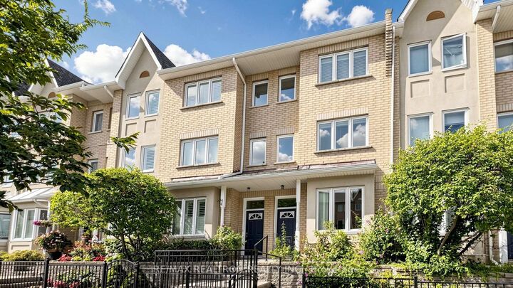 Property Photo: 28 Rosebank Drive 610 ON M1B 5Z1
