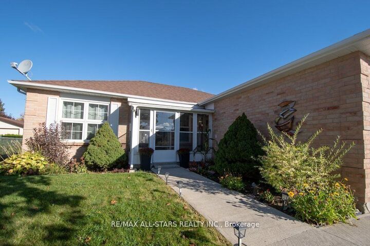 Property Photo: 176 Elgin Street ON K9V 6B3