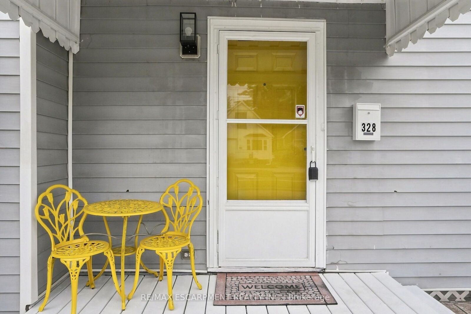 Property Photo: 328 Woodward Avenue ON L8H 6N5