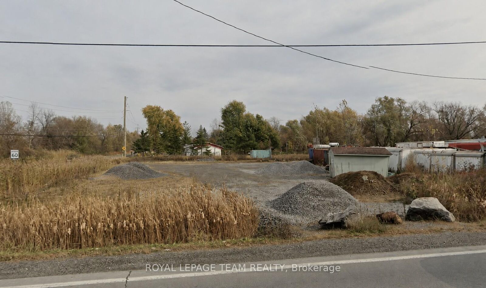 Property Photo:  4489 Hawthorne Road  ON K1G 3N4 