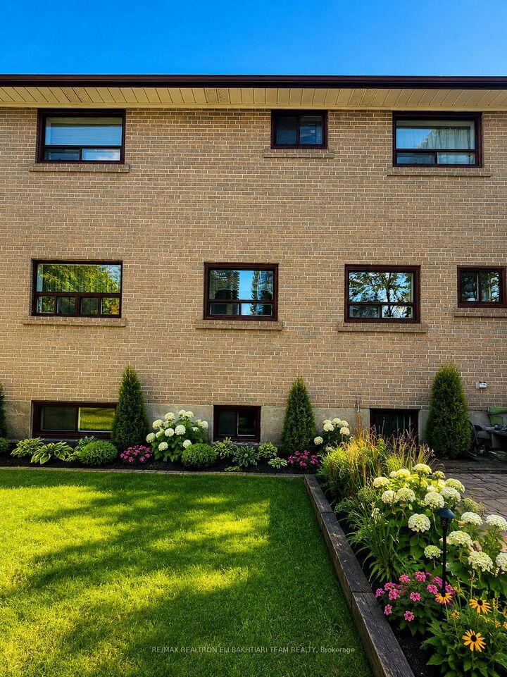 Property Photo: 180 Woodsworth Road ON M2L 2T1