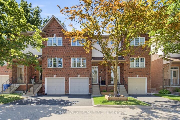 Property Photo:  5 Spring Street 10  ON L9W 1M8 