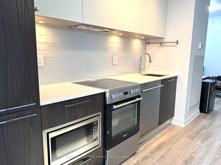Property Photo: 50 Charles Street E 3407 ON M4Y 1T1