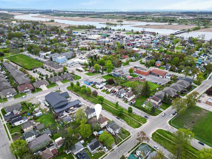 Property Photo: 119 North Cayuga Street W ON N1A 1P3