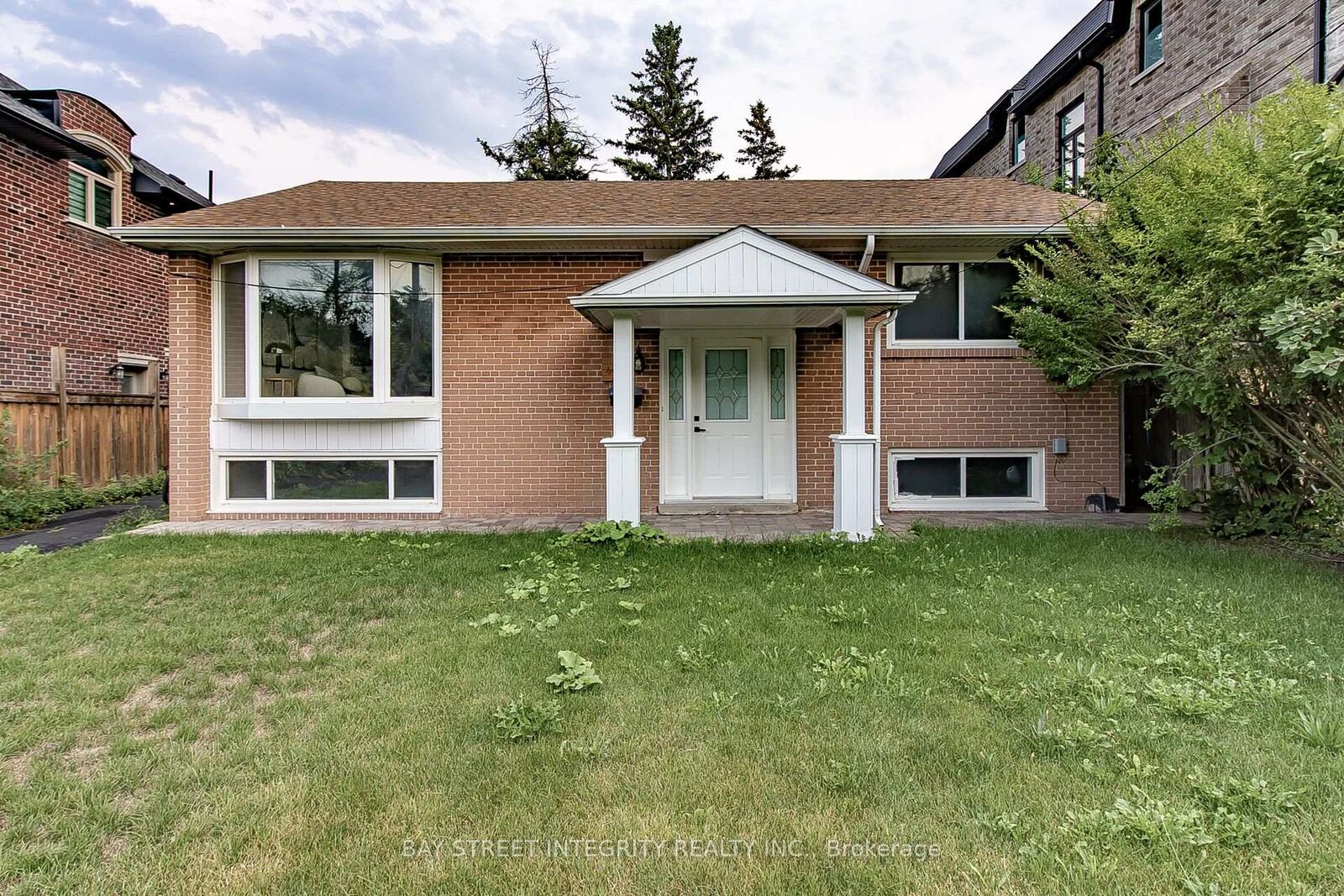 Property Photo:  Basement 448 Fernleigh Circle S  ON L4C 1E6 