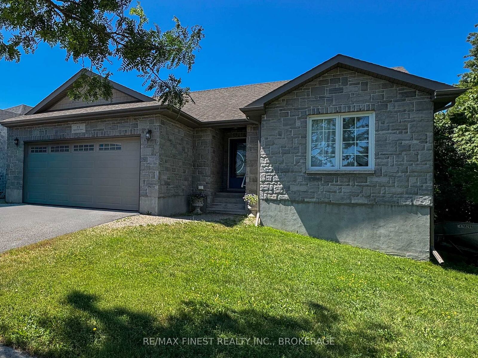 Property Photo: 23 Creighton Drive ON K0H 2H0