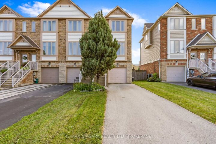 Property Photo:  15 Hemlock Way  ON L3M 0A7 