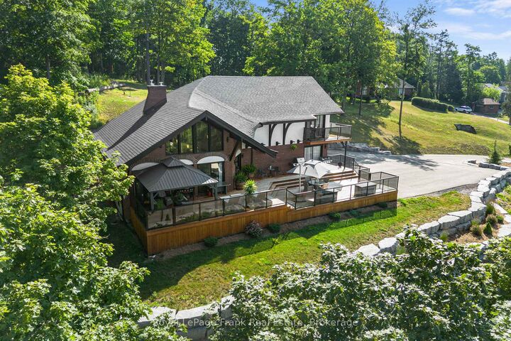 Property Photo: 215 Francis Street ON K0M 1N0