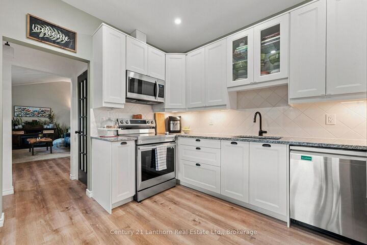 Property Photo:  169 Farley Avenue  ON K8N 4L3 