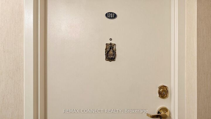 Property Photo: 121 Ling Road 1207 ON M1E 4Y2