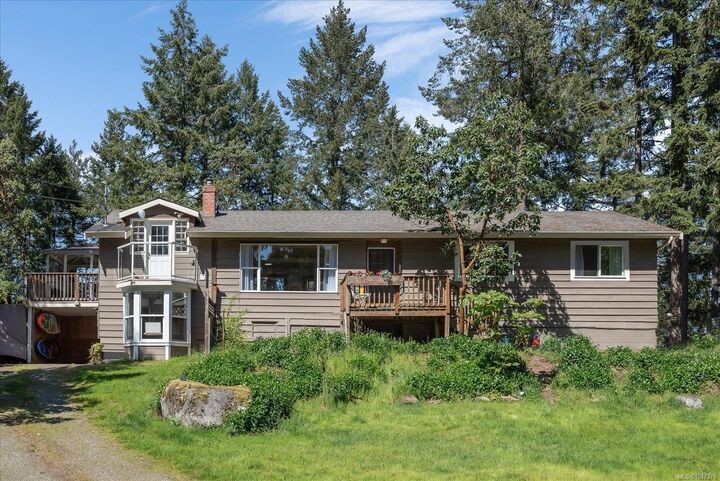 3837 Yellow Point Rd — photo 1