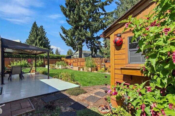 Property Photo: 701 Ermineskin Ave BC V9P 2L4
