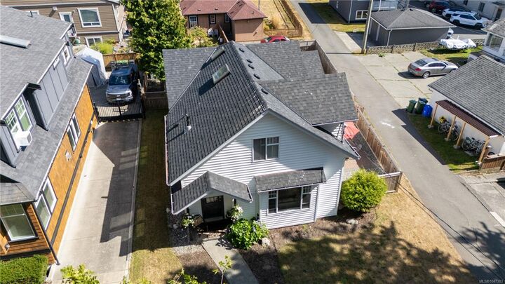 Property Photo: 15 Pilot St BC V8V 2A5