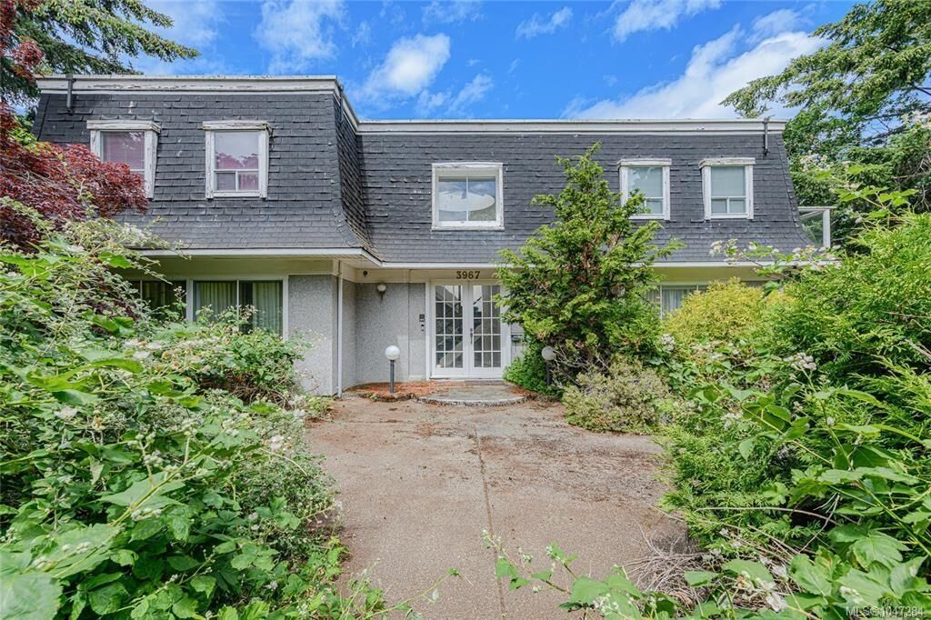 Property Photo:  3967 Juan De Fuca Terr  BC V8N 5W9 
