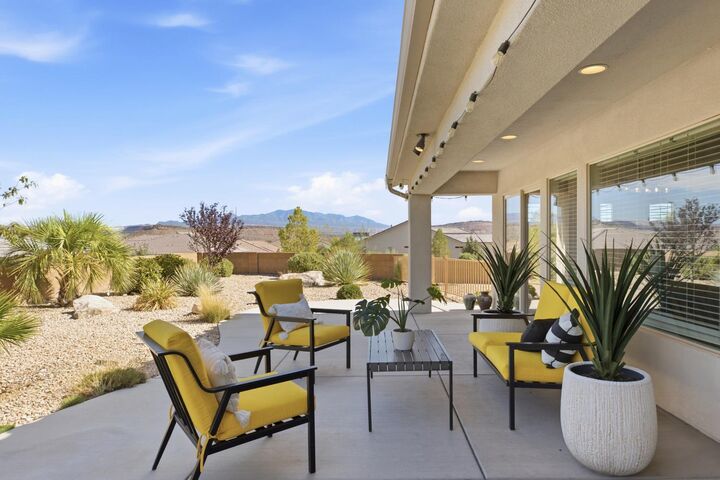 Property Photo:  4206 S Painted Finch Dr  UT 84790 