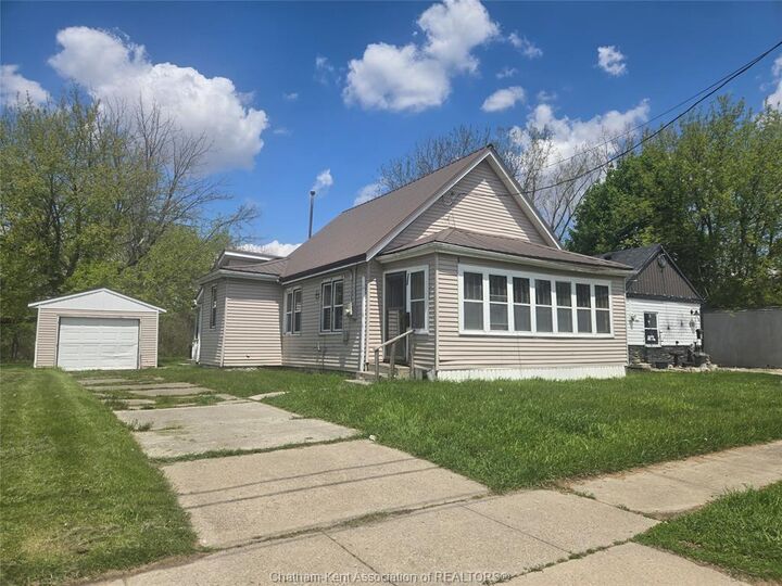 Property Photo: 253 King Street East ON N7M 3N5