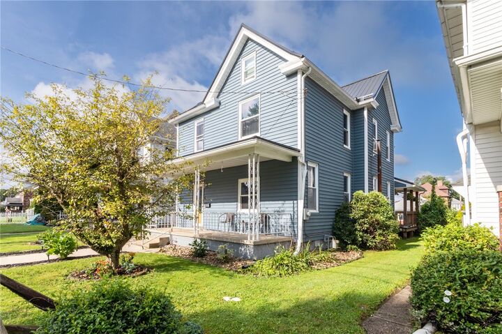 Property Photo:  1212 Vine St  PA 15425 