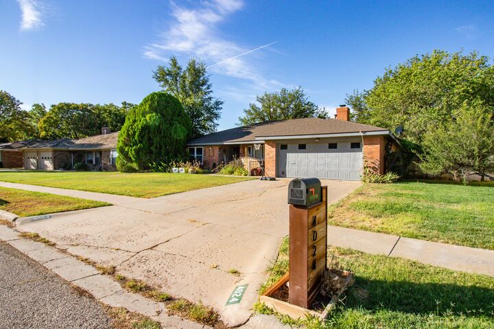 Property Photo: 4024 Oakhurst Drive TX 79109