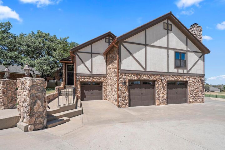 Property Photo:  9 Country Club Drive  TX 79124 