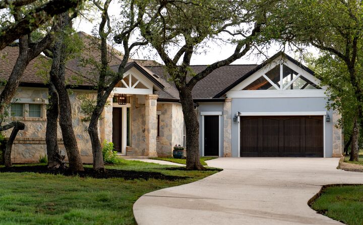 Property Photo:  101 Sundance Trail  TX 78620 