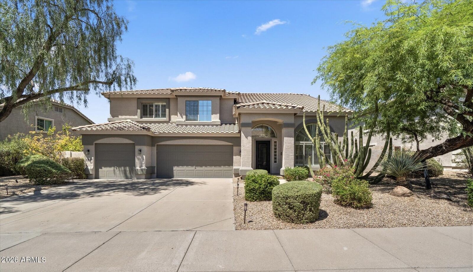 Property Photo: 7624 E Tailfeather Drive AZ 85255