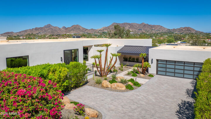 Property Photo:  5724 N Echo Canyon Drive  AZ 85018 