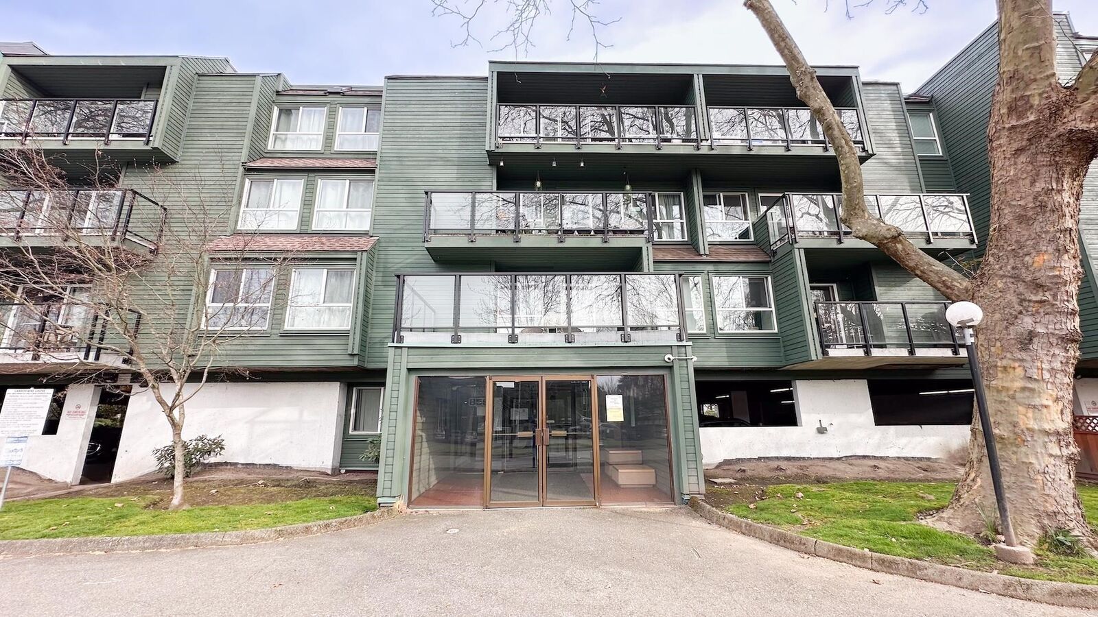 Property Photo: 8591 Westminster Highway 307 BC V6X 3E2