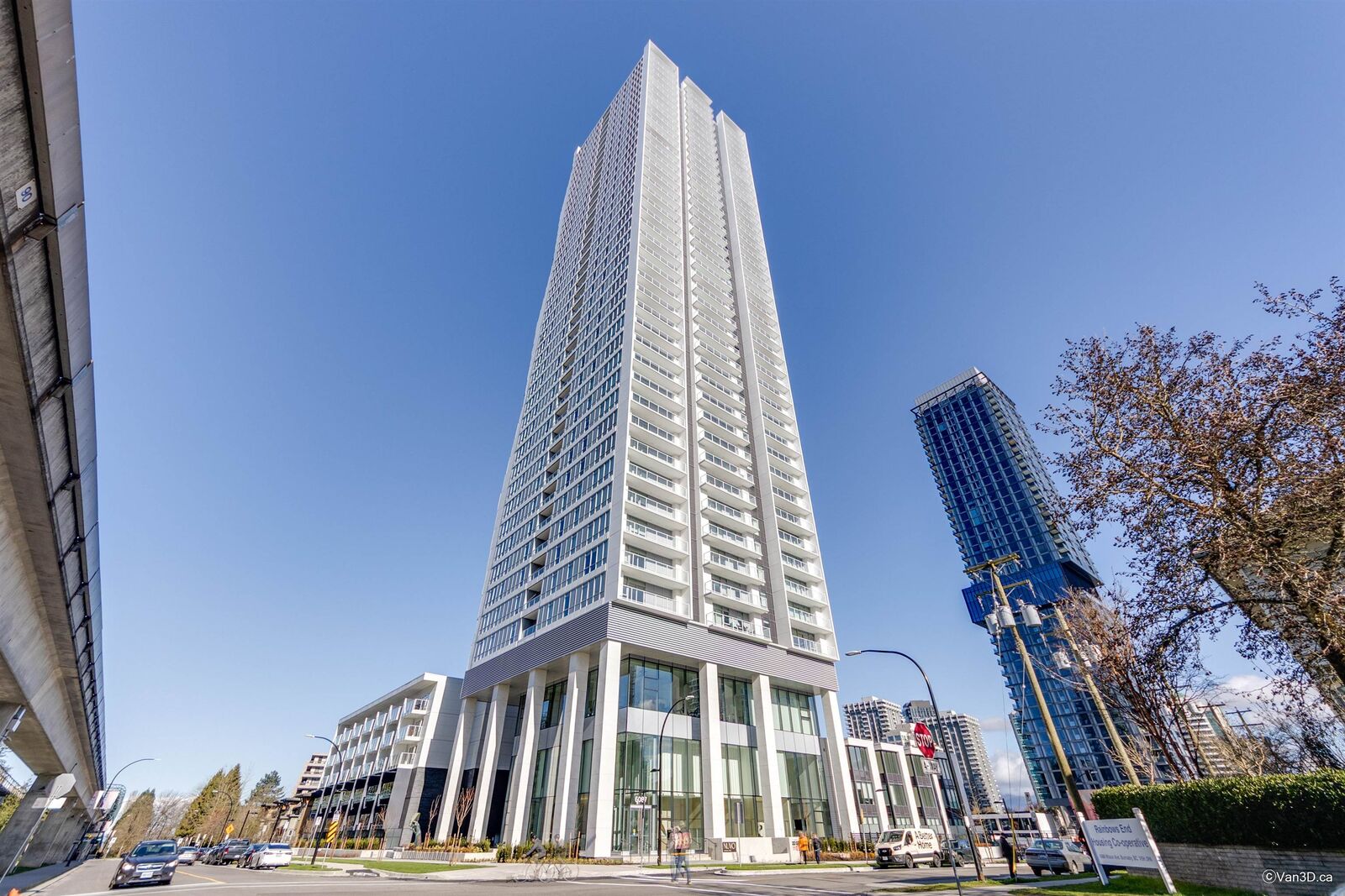 Property Photo: 6087 Wilson Avenue 2806 BC V5H 0M1