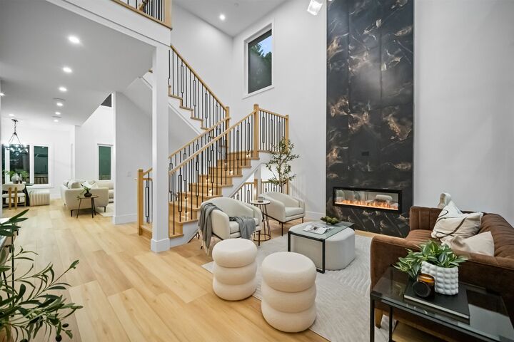 Property Photo: 2219 Crystal Court BC V2T 6A7