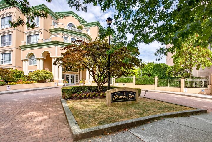 Property Photo: 2985 Princess Crescent 218 BC V3B 7P3