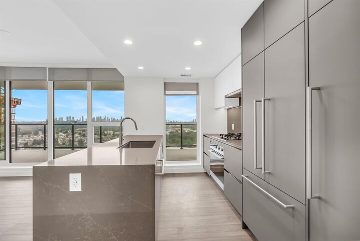 Property Photo:  2135 Springer Avenue 3605  BC V5B 0C1 