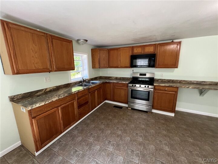 Property Photo: 1186 State Route 104B NY 13126