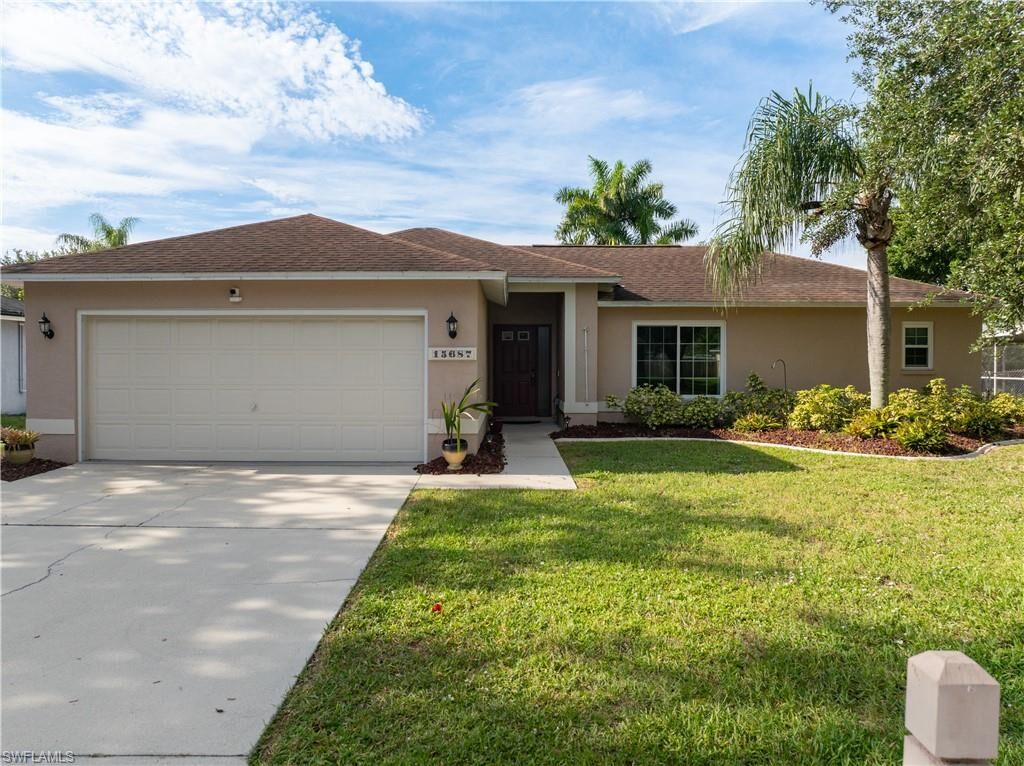 Property Photo:  15687 Spring Line Ln  FL 33905 