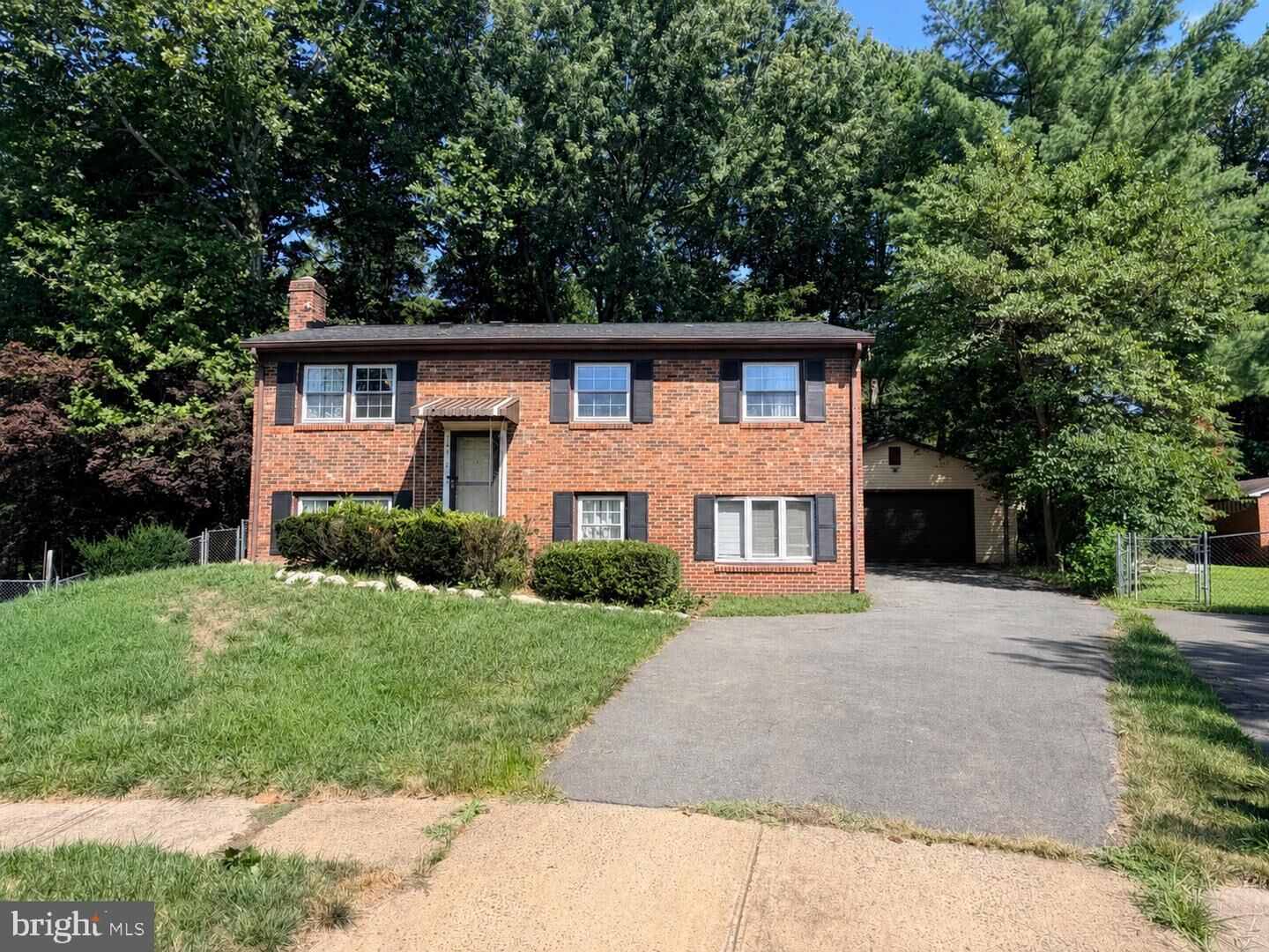Property Photo: 14010 Montoclair Lane VA 22193