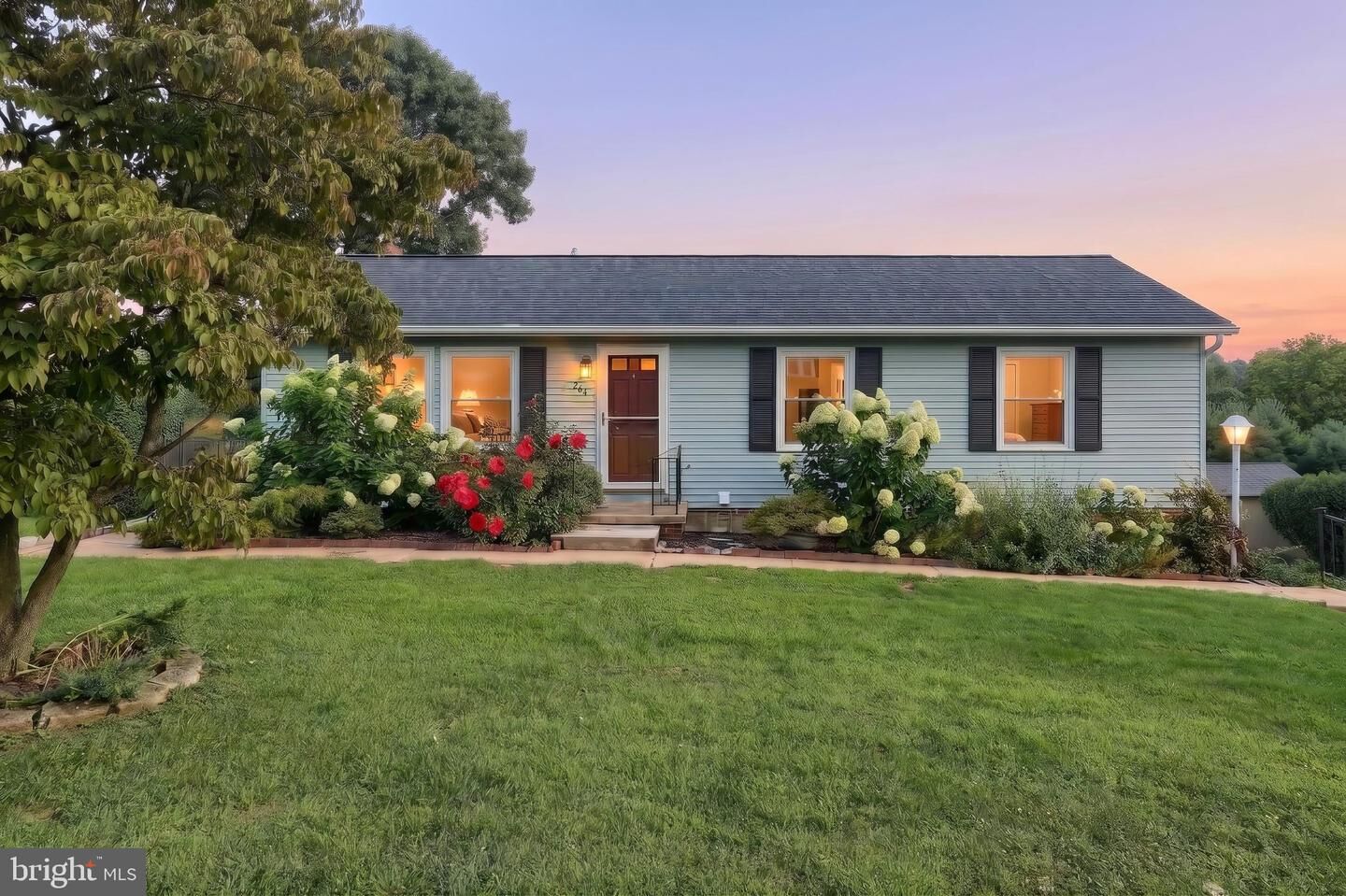 Property Photo: 264 Nollyn Drive PA 17313