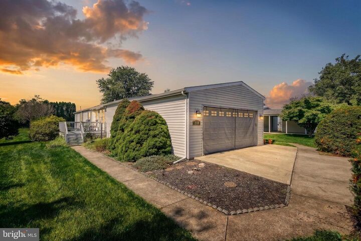 Property Photo: 218 W Spruce Street PA 17078