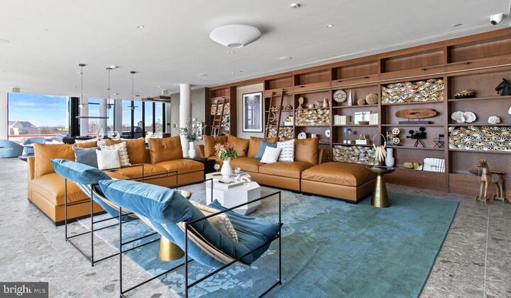 Property Photo:  4000 Wisconsin Avenue NW Parc-1107  DC 20016 