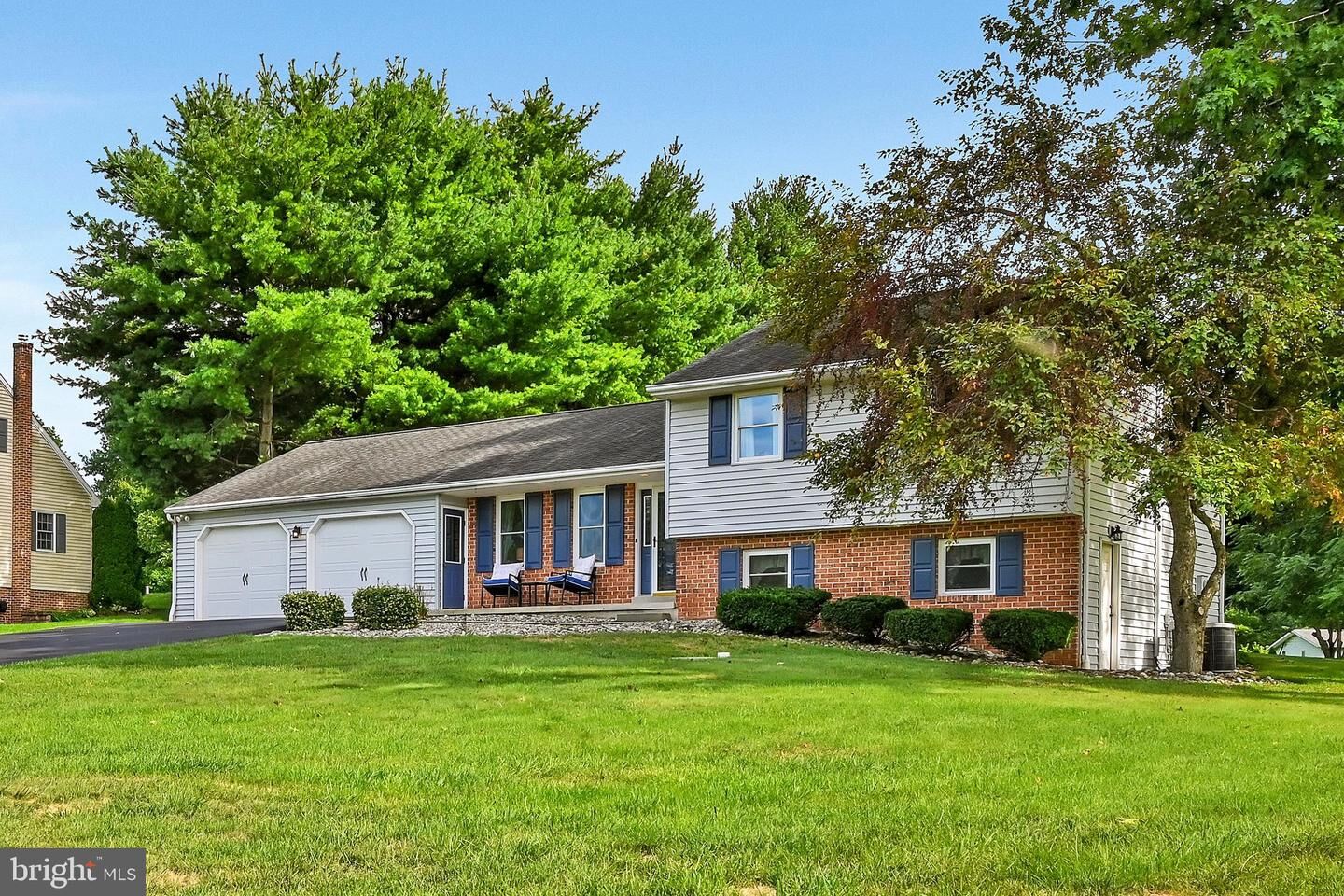 Property Photo: 126 Meadow View Lane PA 17502