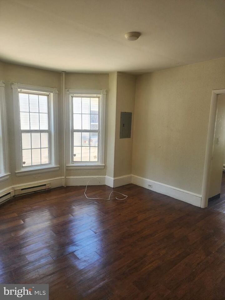 Property Photo:  203 W McNeal Apt. #1  NJ 08332 