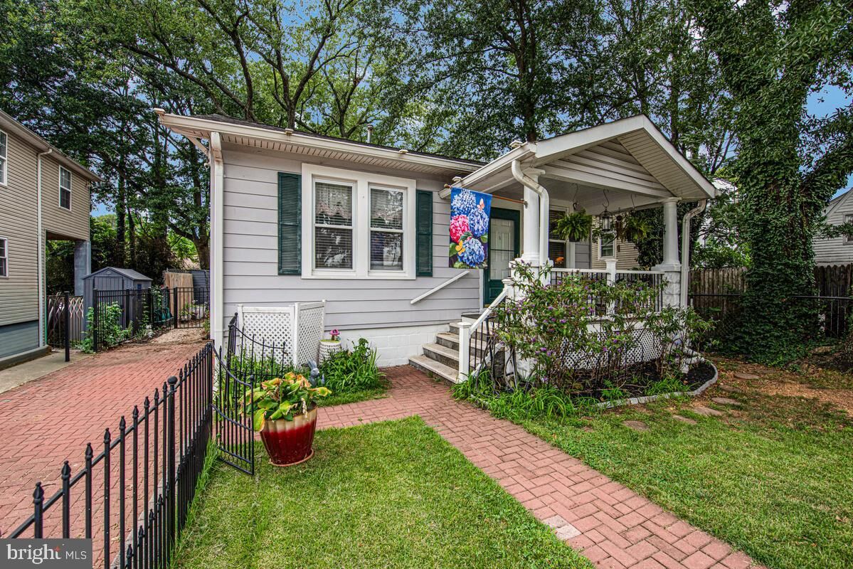 Property Photo: 4512 38th Place MD 20722