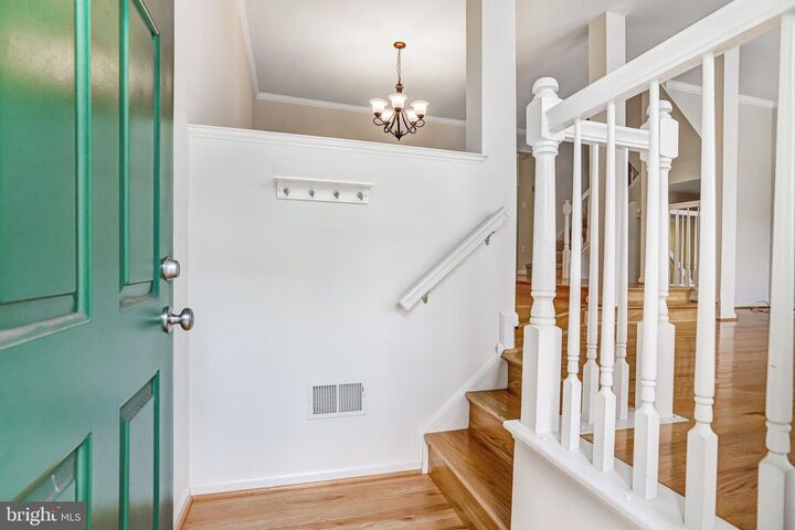 Property Photo:  20913 Sandstone Square  VA 20165 