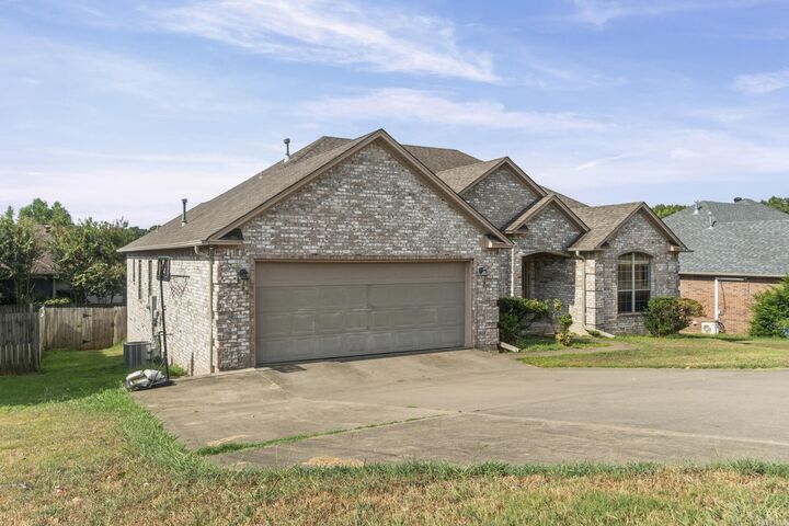 Property Photo: 3401 N Ridge Drive AR 72076