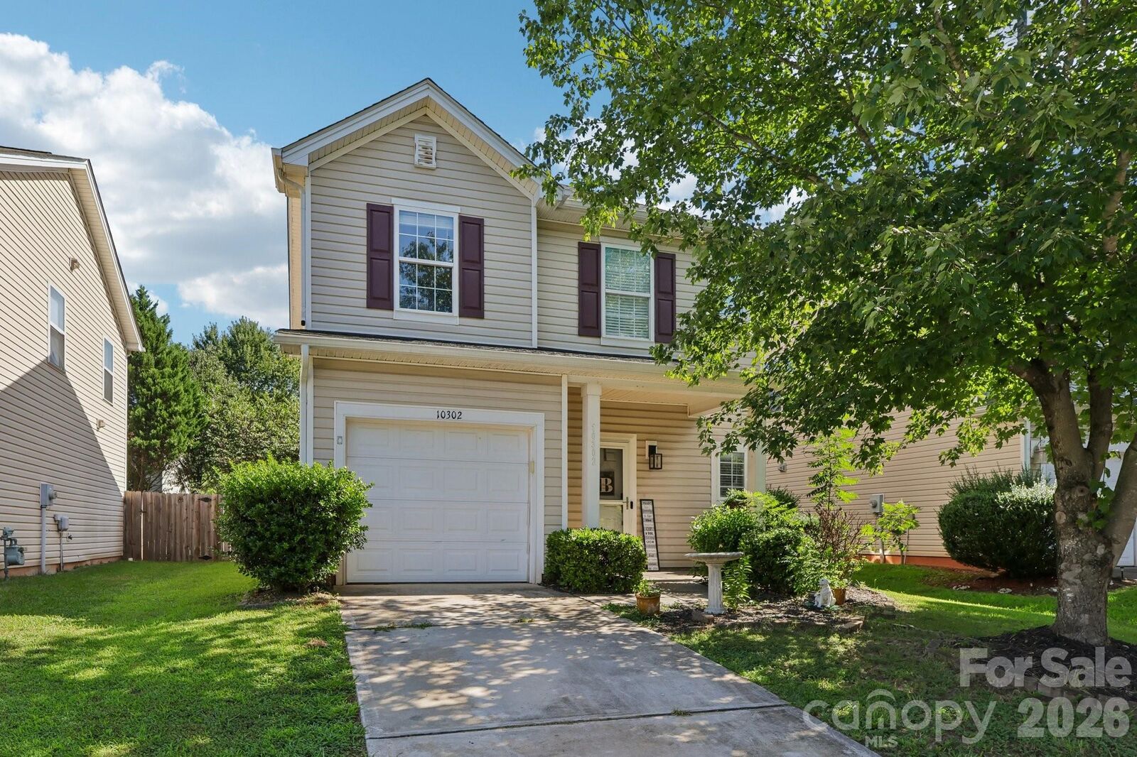 Property Photo:  10302 Hugue Way  NC 28214 