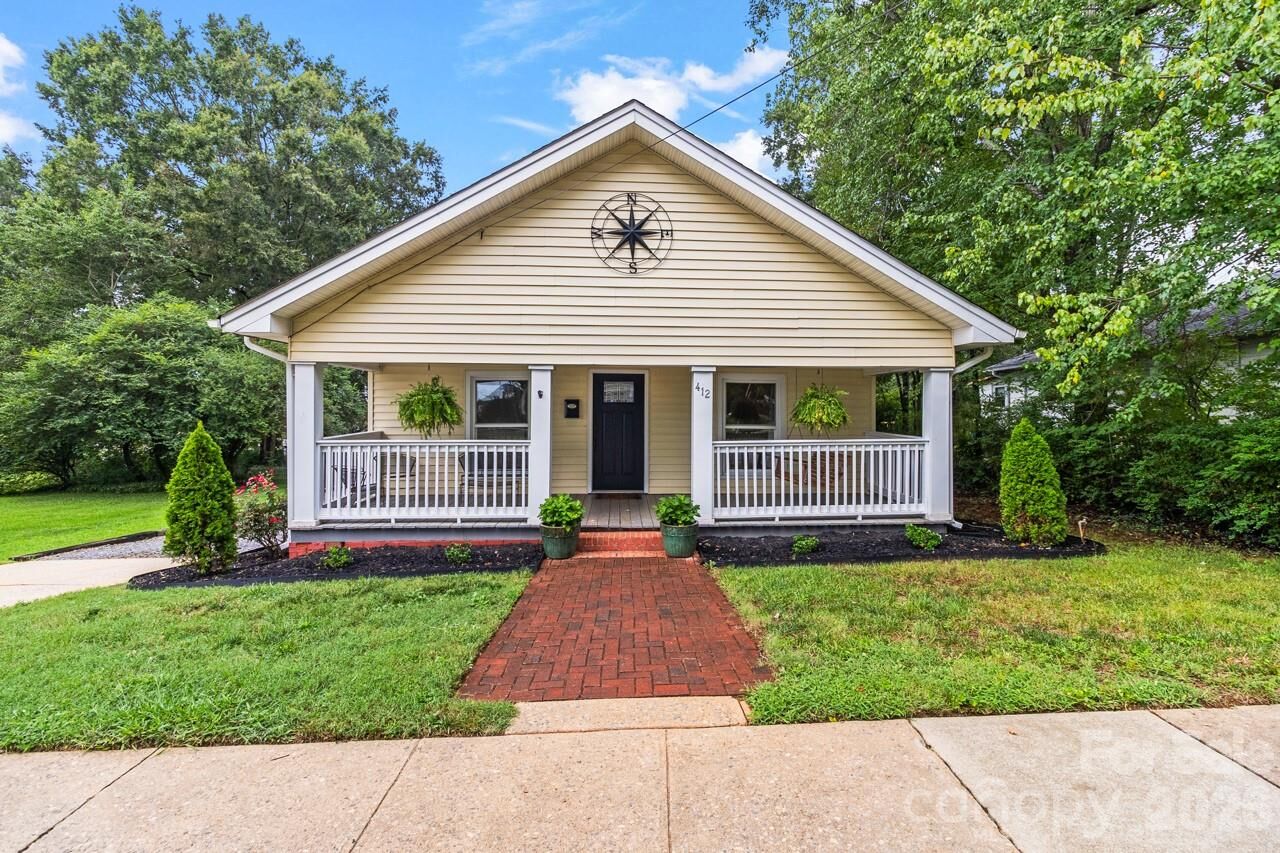 Property Photo:  412 N 1st Avenue  NC 28650 