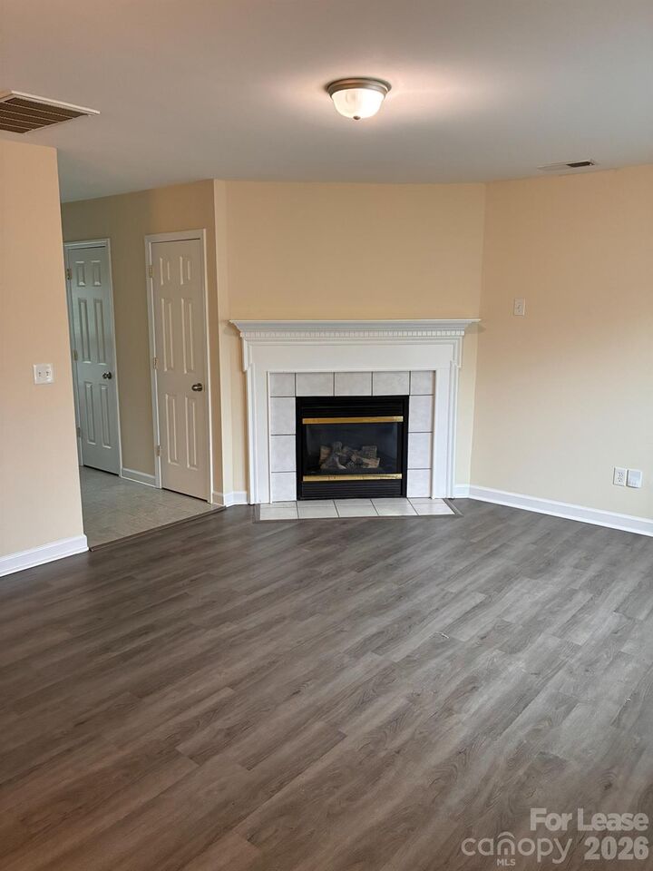 Property Photo:  10440 Wilson Glen Drive  NC 28214 