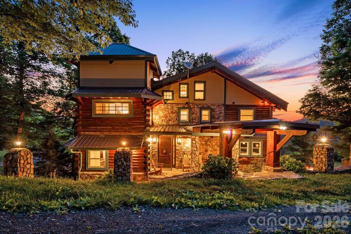 Property Photo: 1185 Black Bear Drive NC 28754