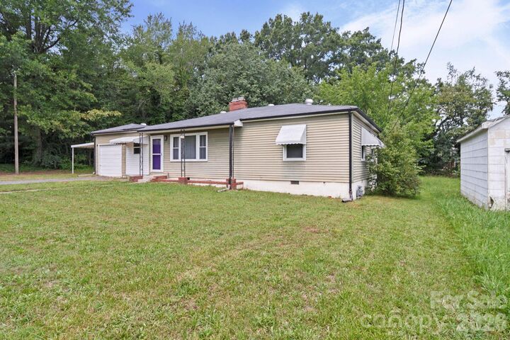 Property Photo:  208 Clancy Street  NC 28147 