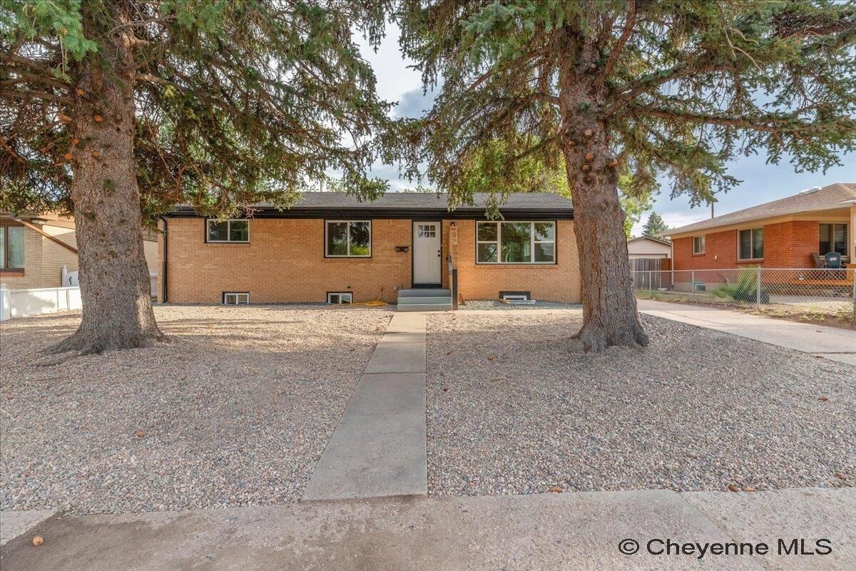 Property Photo:  3413 Frontier St  WY 82001 